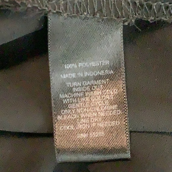 Express Size Small Black Blouse with Zipper Accents Preloved. - Picture 6 of 6